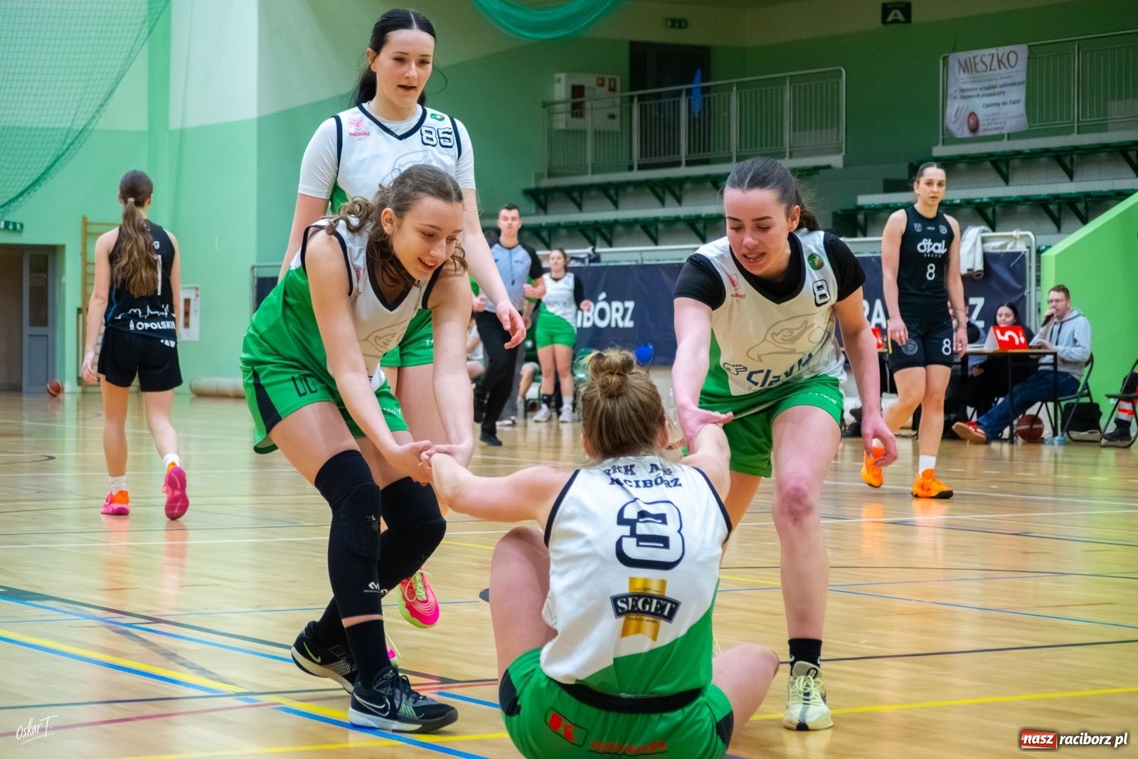 Zdjęcie w galerii na portalu naszraciborz.pl: Koszykówka: Zwycięstwo RKK z outsiderem na zakończenie sezonu [FOTO i WIDEO] wiadomości z regionu