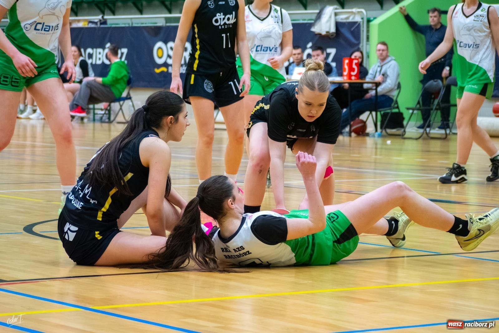 Zdjęcie w galerii na portalu naszraciborz.pl: Koszykówka: Zwycięstwo RKK z outsiderem na zakończenie sezonu [FOTO i WIDEO] wiadomości z regionu