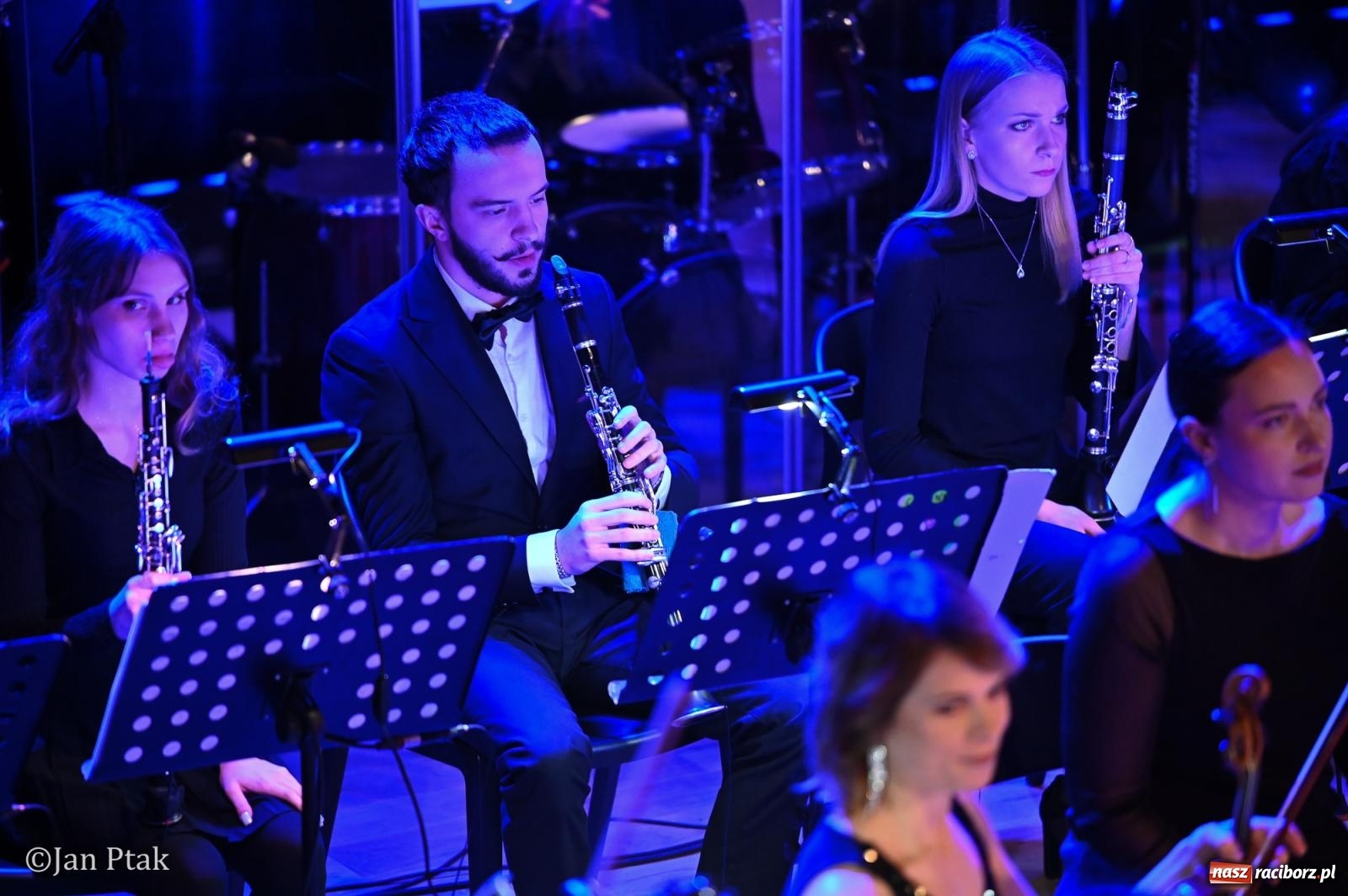 Zdjęcie w galerii na portalu naszraciborz.pl: 10 Tenorów – z miłości do kobiet. Muzyczne święto w Raciborskim Centrum Kultury [FOTO i WIDEO] wiadomości z regionu