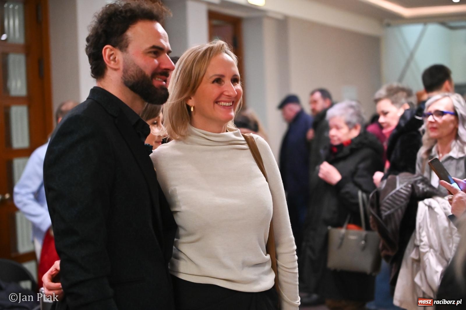 Zdjęcie w galerii na portalu naszraciborz.pl: 10 Tenorów – z miłości do kobiet. Muzyczne święto w Raciborskim Centrum Kultury [FOTO i WIDEO] wiadomości z regionu