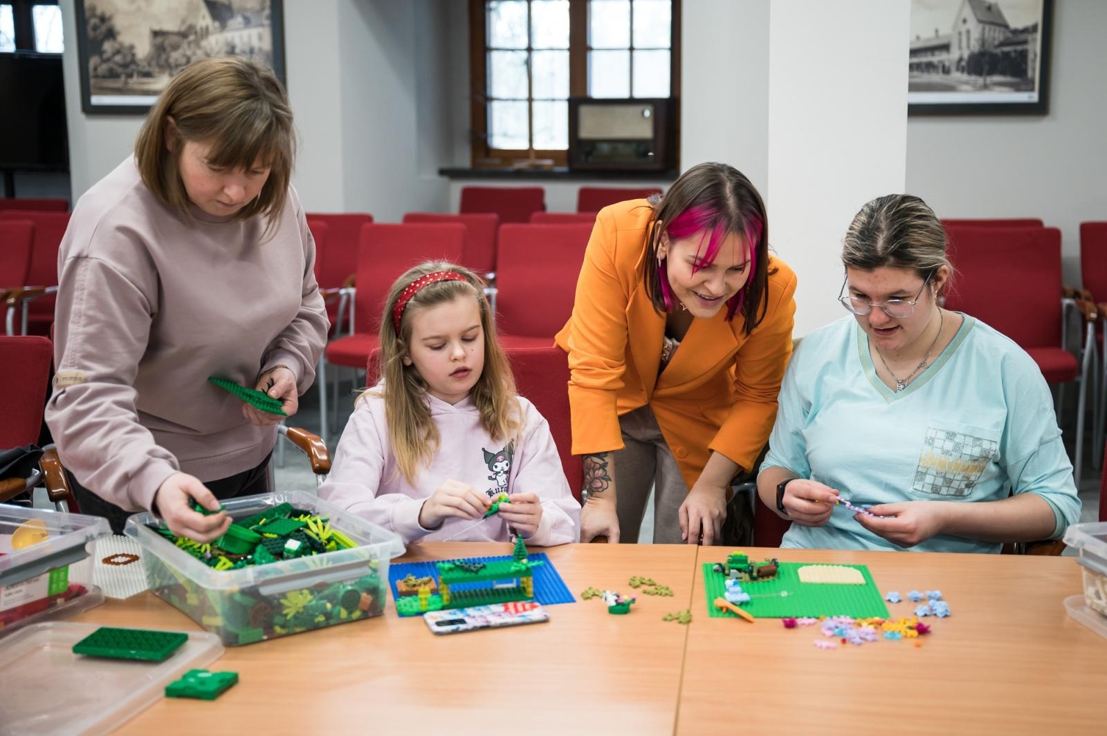 Zdjęcie w galerii na portalu naszraciborz.pl: Ponad pół miliona klocków na Zamku Piastowskim – ferie w Powiecie Raciborskim trwają wiadomości z regionu