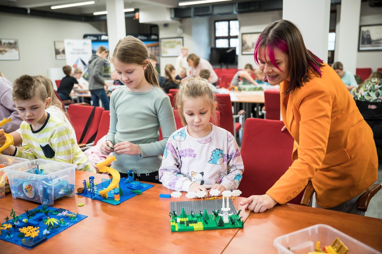 Zdjęcie w galerii na portalu naszraciborz.pl: Ponad pół miliona klocków na Zamku Piastowskim – ferie w Powiecie Raciborskim trwają wiadomości z regionu