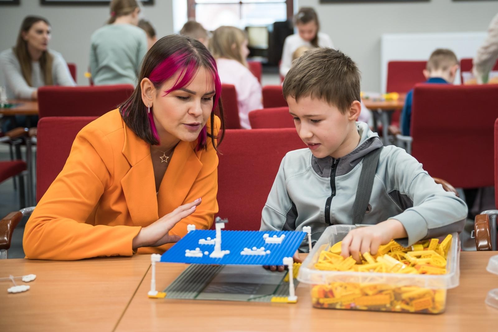 Zdjęcie w galerii na portalu naszraciborz.pl: Ponad pół miliona klocków na Zamku Piastowskim – ferie w Powiecie Raciborskim trwają wiadomości z regionu
