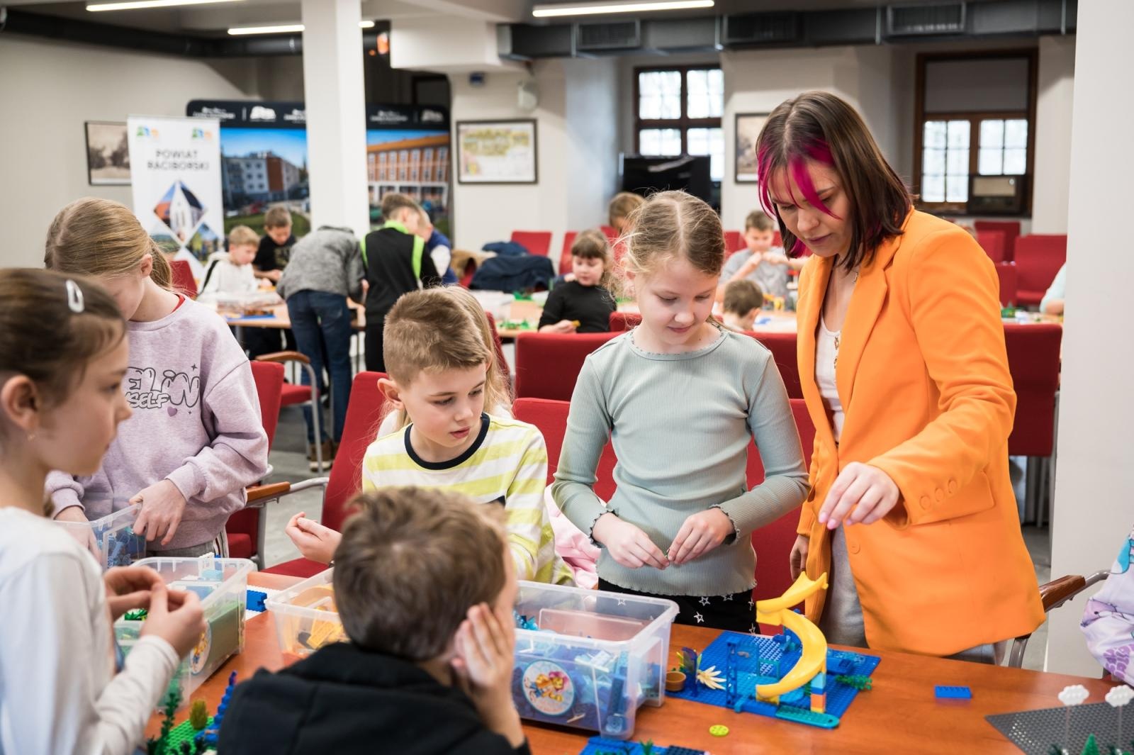 Zdjęcie w galerii na portalu naszraciborz.pl: Ponad pół miliona klocków na Zamku Piastowskim – ferie w Powiecie Raciborskim trwają wiadomości z regionu