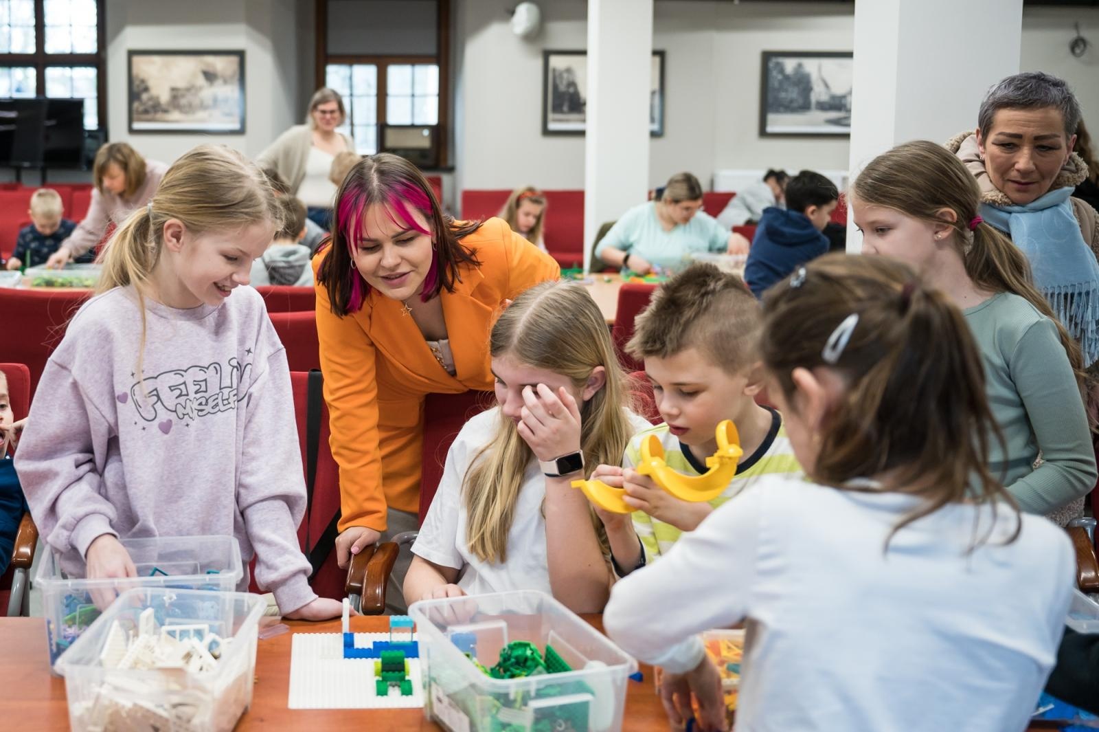 Zdjęcie w galerii na portalu naszraciborz.pl: Ponad pół miliona klocków na Zamku Piastowskim – ferie w Powiecie Raciborskim trwają wiadomości z regionu