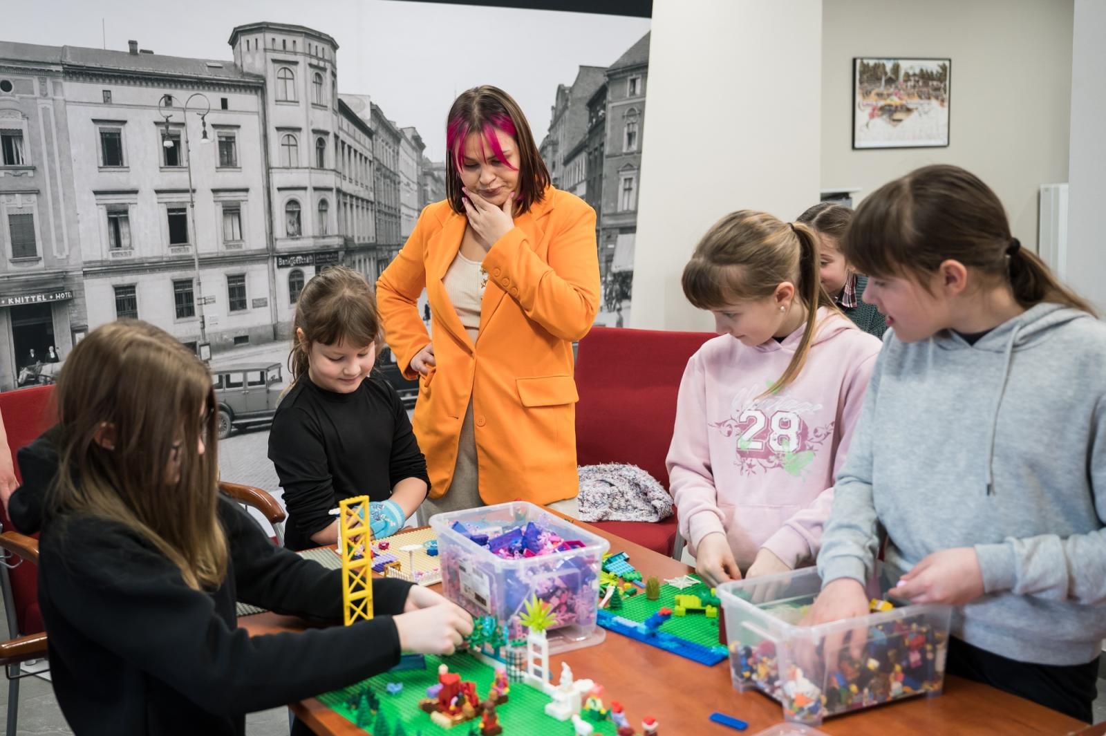 Zdjęcie w galerii na portalu naszraciborz.pl: Ponad pół miliona klocków na Zamku Piastowskim – ferie w Powiecie Raciborskim trwają wiadomości z regionu