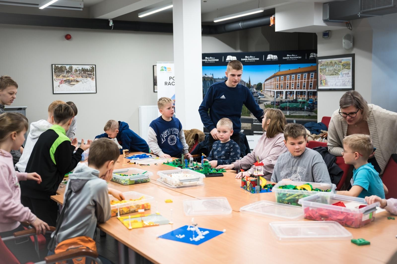 Zdjęcie w galerii na portalu naszraciborz.pl: Ponad pół miliona klocków na Zamku Piastowskim – ferie w Powiecie Raciborskim trwają wiadomości z regionu