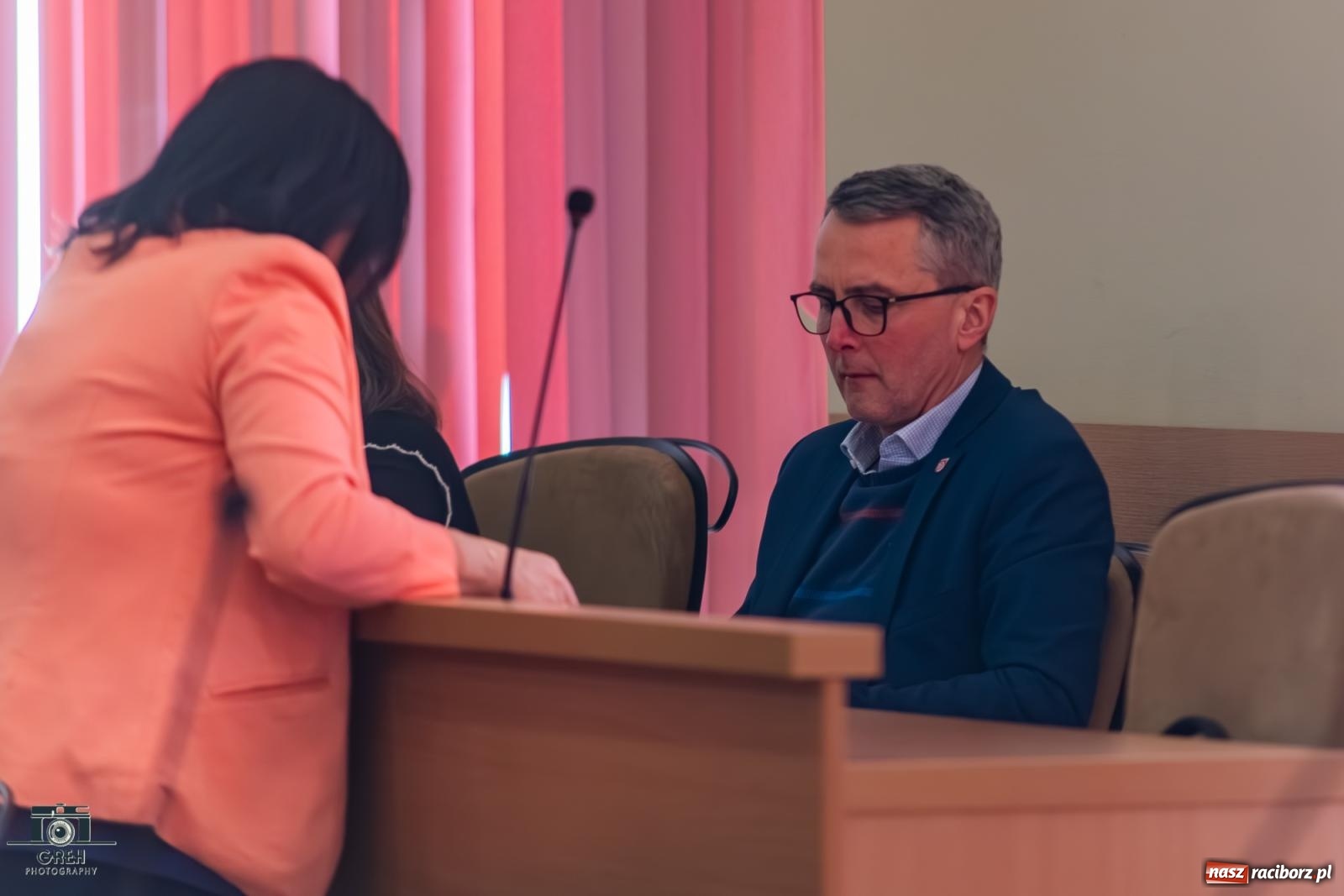 Zdjęcie w galerii na portalu naszraciborz.pl: Raciborskie schronisko dla zwierząt w centrum obrad komisji rozwoju wiadomości z regionu