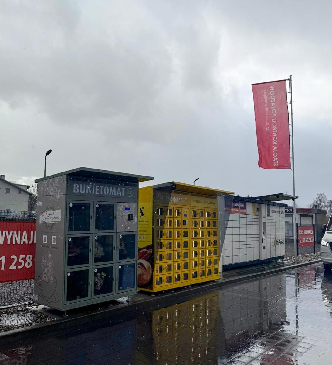 Zdjęcie w galerii na portalu naszraciborz.pl: Świeży chleb o każdej porze. Nowy chlebomat w Raciborzu przy ul. Jana Pawła II obok myta już działa wiadomości z regionu