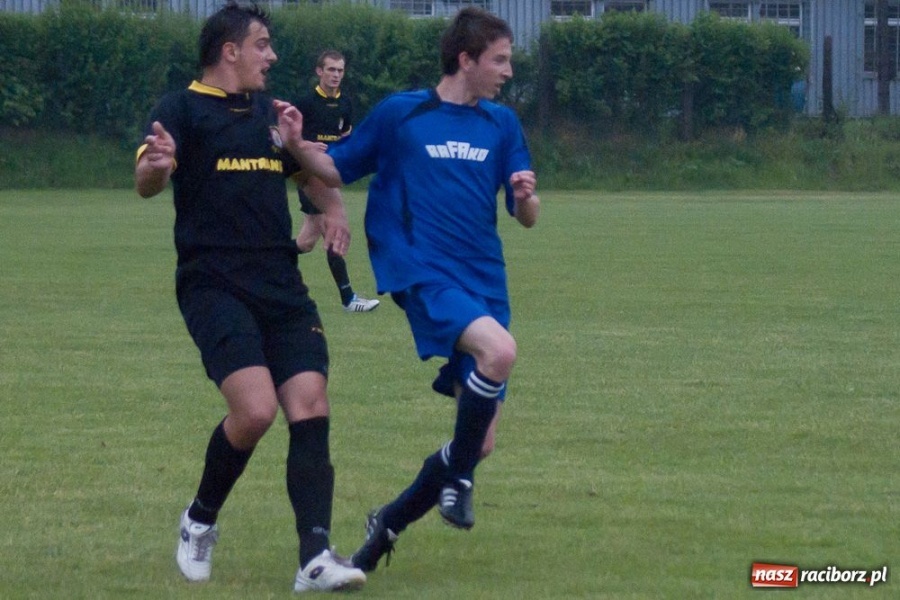 Zdjęcie w galerii na portalu naszraciborz.pl: Derby powiatu na remis wiadomości z regionu