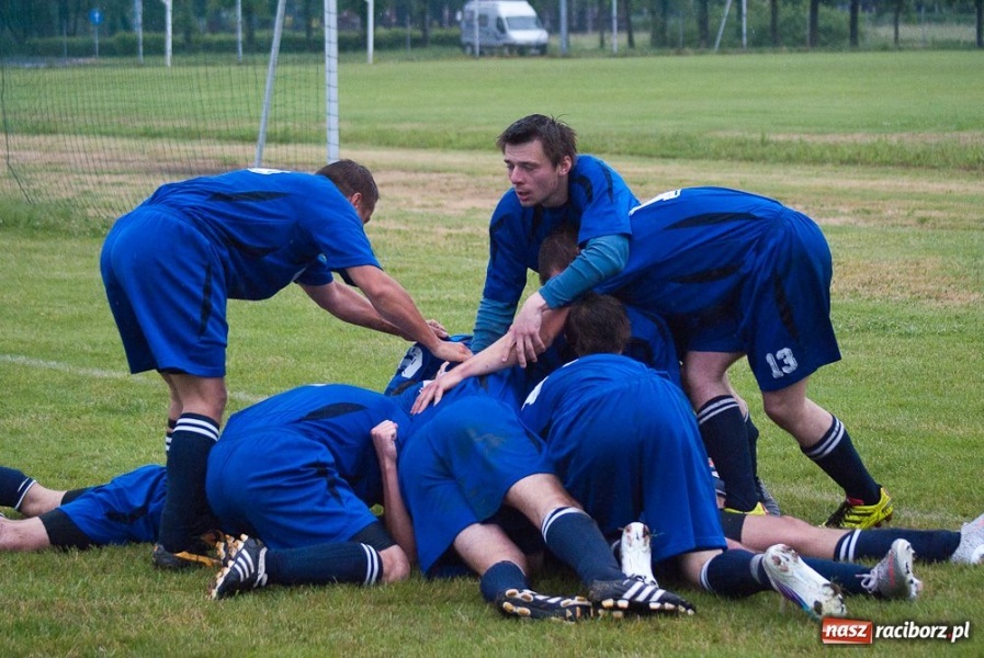 Zdjęcie w galerii na portalu naszraciborz.pl: Derby powiatu na remis wiadomości z regionu