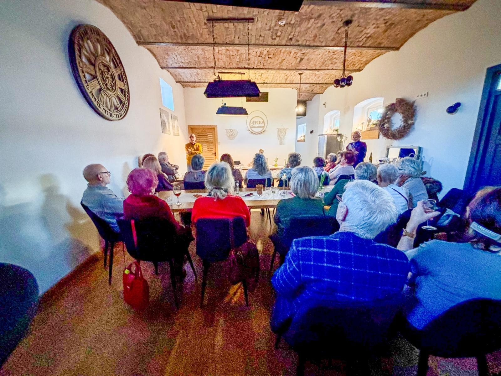 Zdjęcie w galerii na portalu naszraciborz.pl: Aleksander Pordzik. Spotkanie z poezją w Epoce wiadomości z regionu