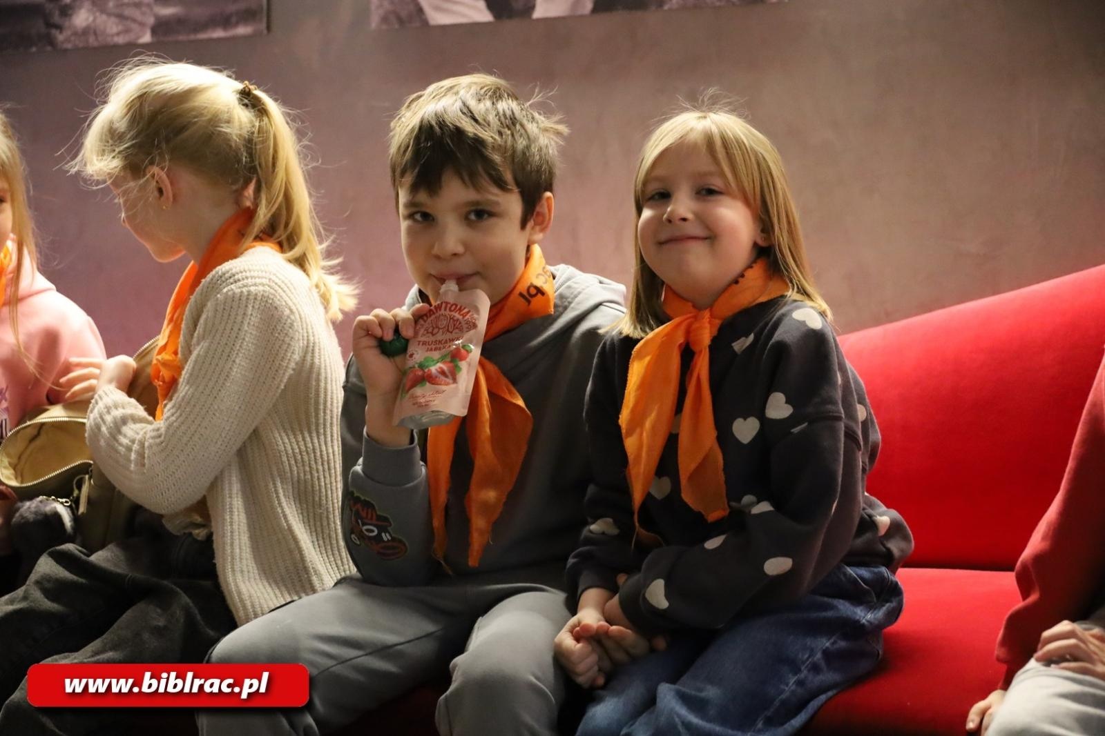 Zdjęcie w galerii na portalu naszraciborz.pl: Z biblioteki na teatralną scenę - spotkanie z Tuwimem w Gliwicach wiadomości z regionu