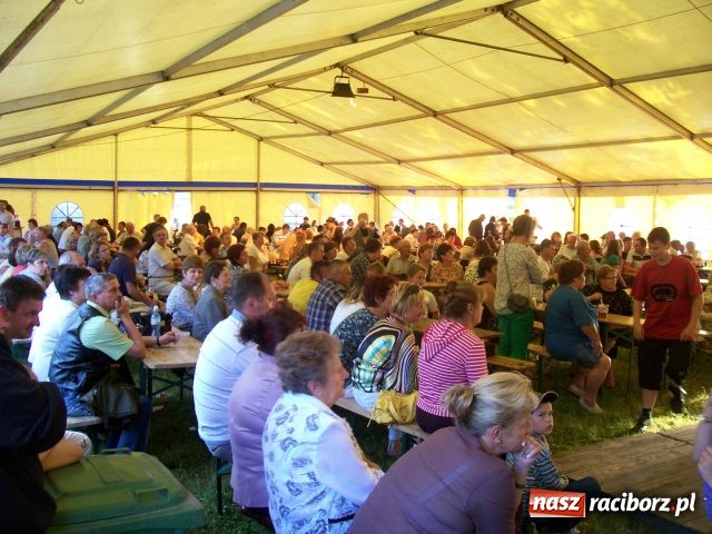 Zdjęcie w galerii na portalu naszraciborz.pl: Majówka konna w Krowiarkach wiadomości z regionu