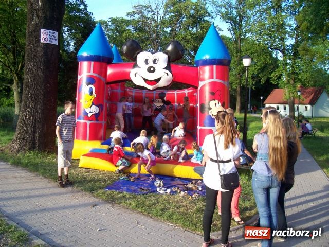 Zdjęcie w galerii na portalu naszraciborz.pl: Majówka konna w Krowiarkach wiadomości z regionu