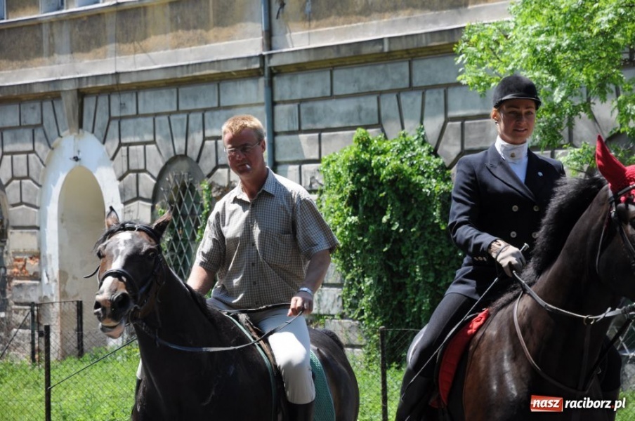 Zdjęcie w galerii na portalu naszraciborz.pl: Majówka konna w Krowiarkach wiadomości z regionu
