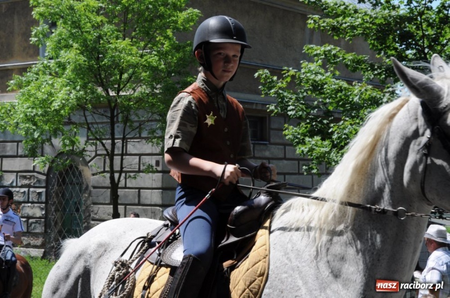 Zdjęcie w galerii na portalu naszraciborz.pl: Majówka konna w Krowiarkach wiadomości z regionu