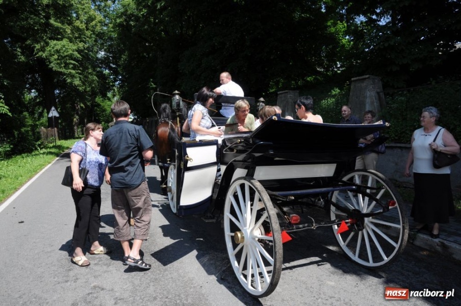 Zdjęcie w galerii na portalu naszraciborz.pl: Majówka konna w Krowiarkach wiadomości z regionu