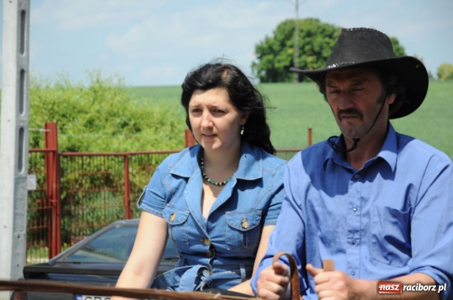 Zdjęcie w galerii na portalu naszraciborz.pl: Majówka konna w Krowiarkach wiadomości z regionu