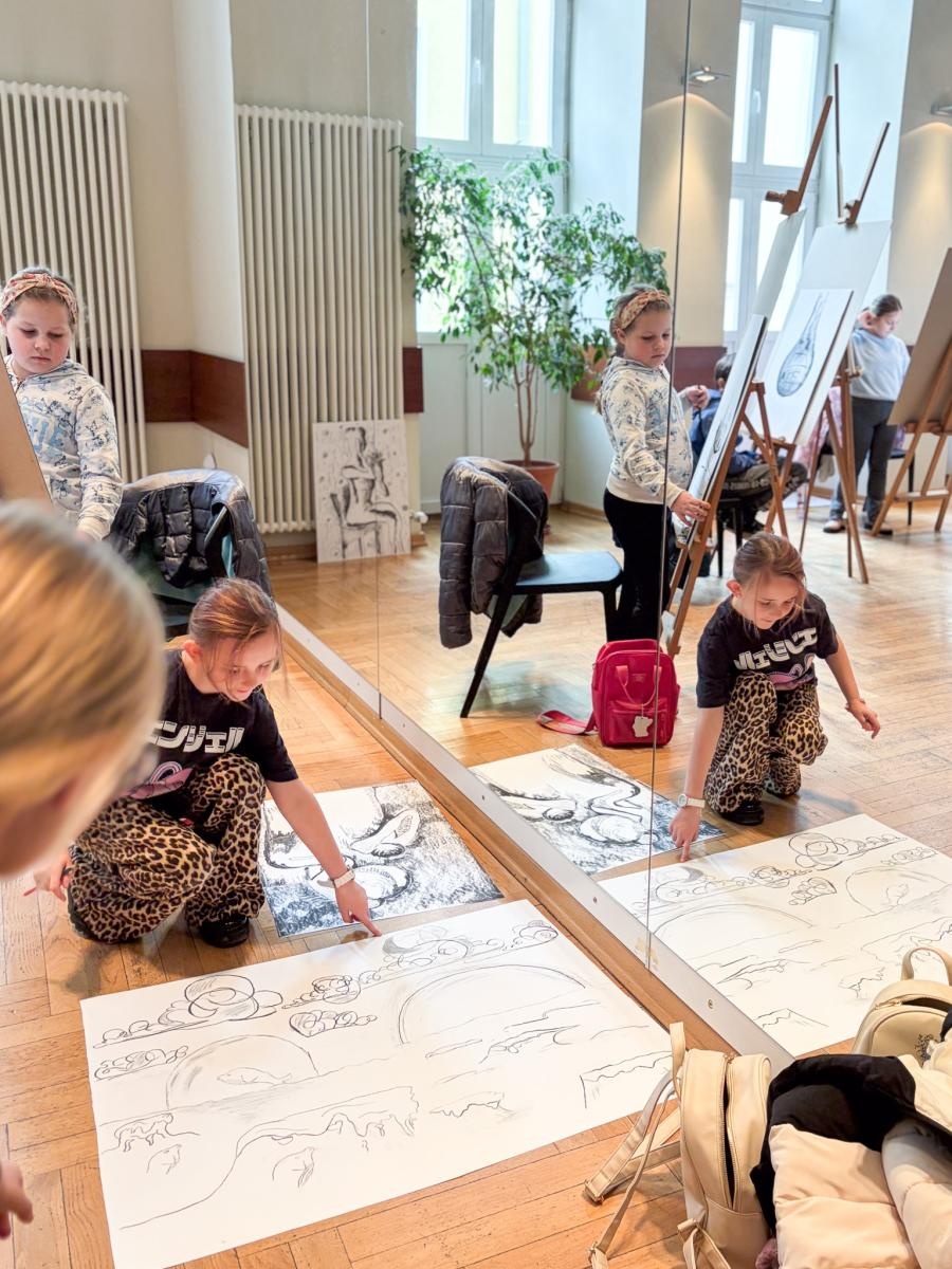 Zdjęcie w galerii na portalu naszraciborz.pl: Magia czerni i bieli – warsztaty rysunku węglem podczas Ferii z RCK wiadomości z regionu