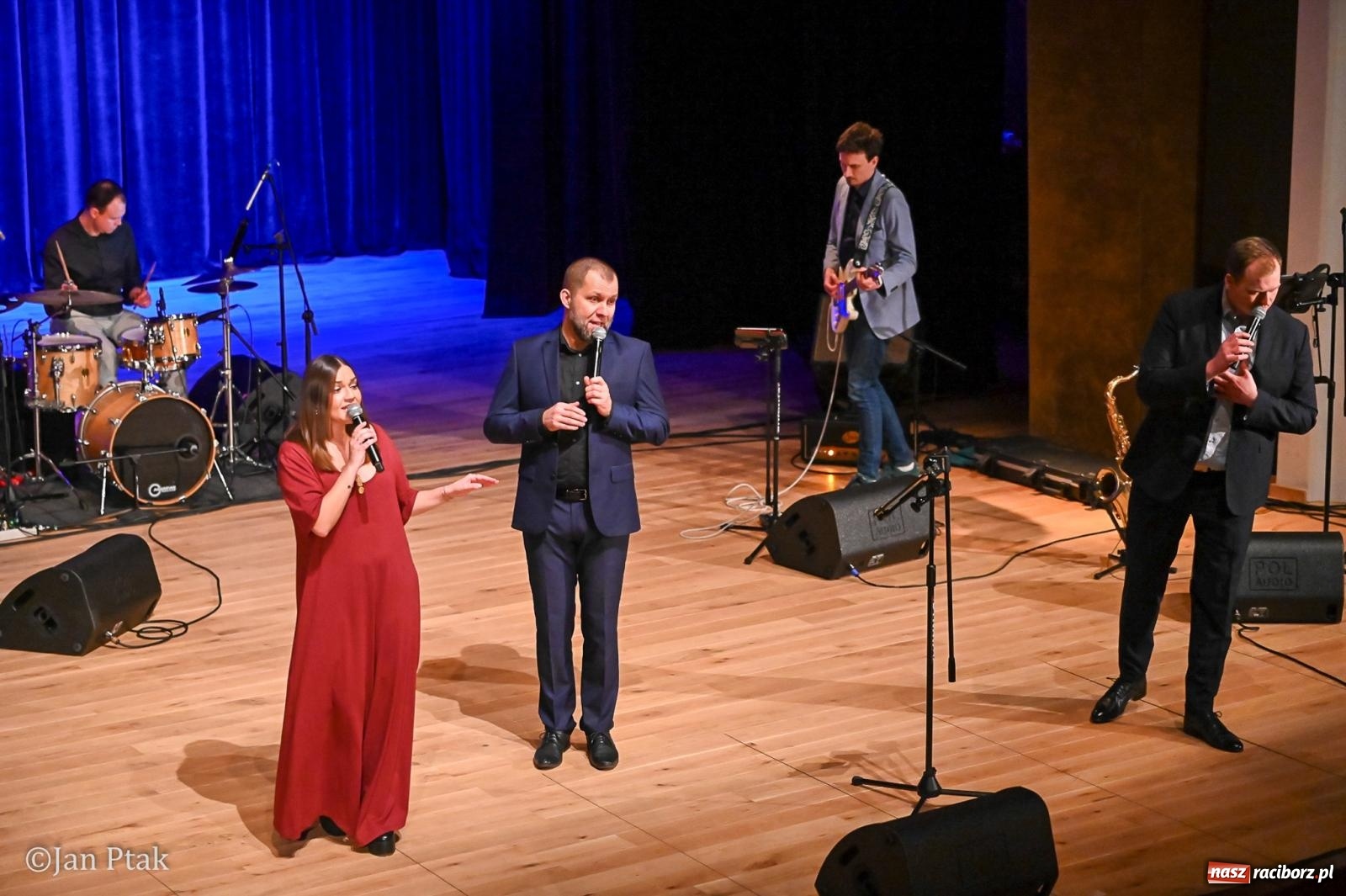 Zdjęcie w galerii na portalu naszraciborz.pl: Zielono mi… ocalić od zapomnienia. Walentynkowa gala w Raciborzu pełna wzruszeń wiadomości z regionu
