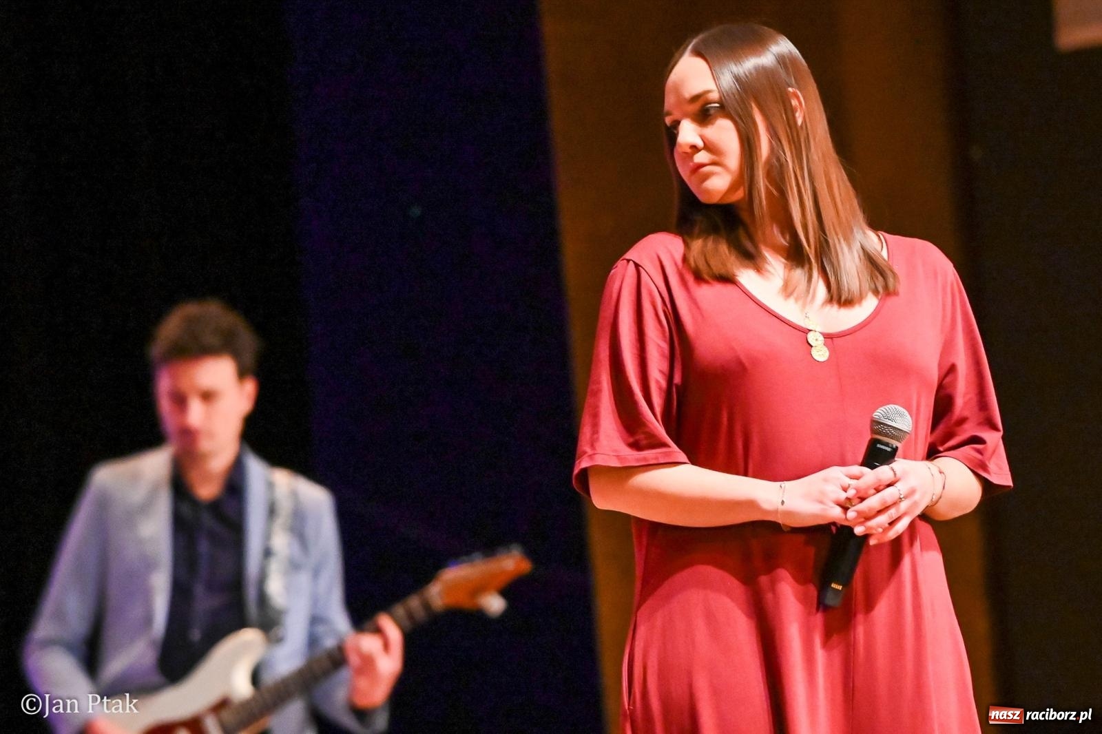 Zdjęcie w galerii na portalu naszraciborz.pl: Zielono mi… ocalić od zapomnienia. Walentynkowa gala w Raciborzu pełna wzruszeń wiadomości z regionu