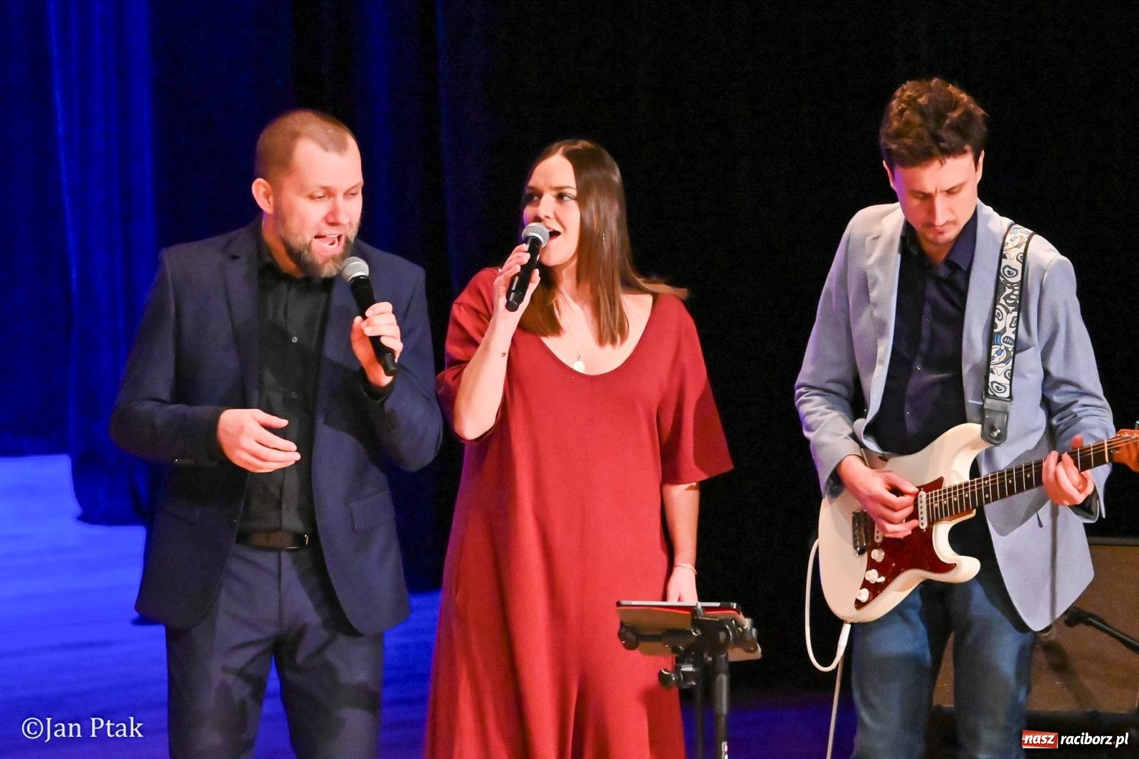 Zdjęcie w galerii na portalu naszraciborz.pl: Zielono mi… ocalić od zapomnienia. Walentynkowa gala w Raciborzu pełna wzruszeń wiadomości z regionu