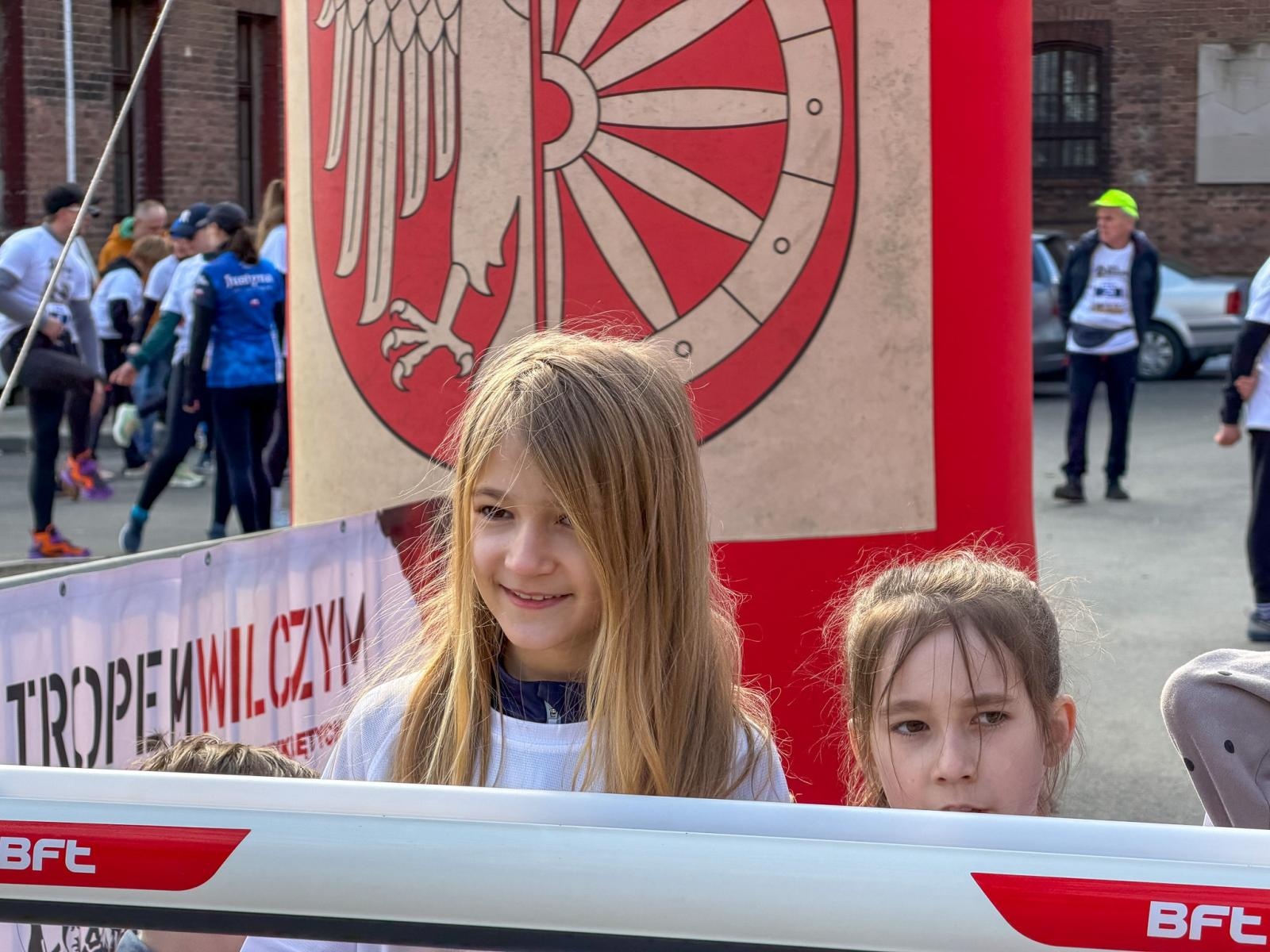 Zdjęcie w galerii na portalu naszraciborz.pl: Blisko 100 uczestników na starcie XIV Biegu Tropem Wilczym w Raciborzu wiadomości z regionu