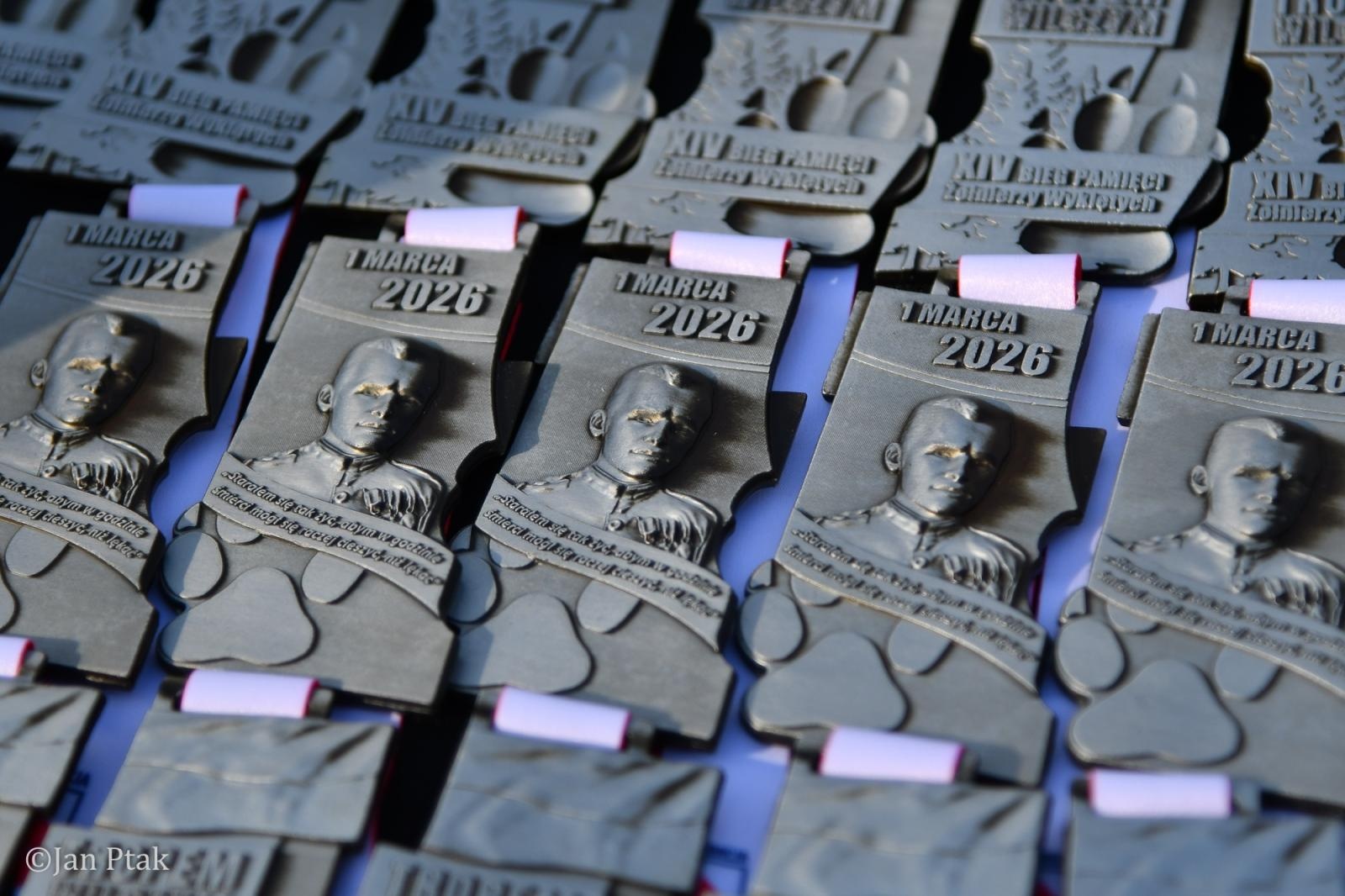 Zdjęcie w galerii na portalu naszraciborz.pl: Blisko 100 uczestników na starcie XIV Biegu Tropem Wilczym w Raciborzu wiadomości z regionu