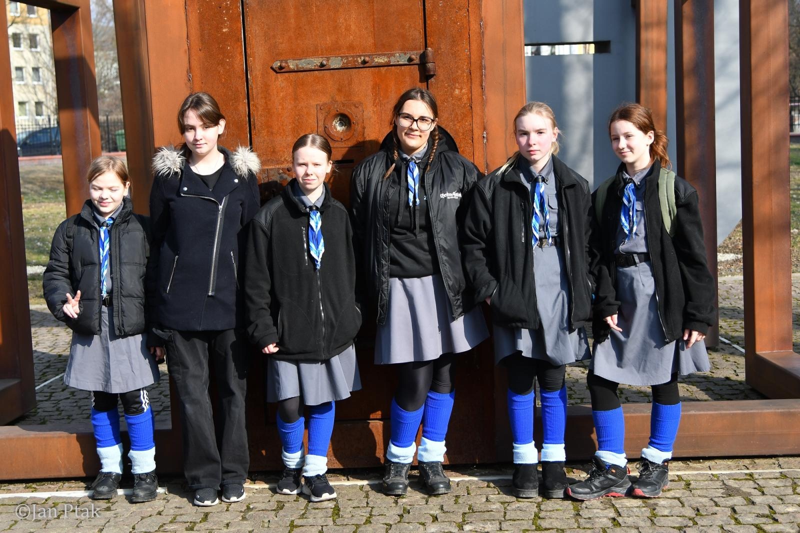 Zdjęcie w galerii na portalu naszraciborz.pl: Blisko 100 uczestników na starcie XIV Biegu Tropem Wilczym w Raciborzu wiadomości z regionu