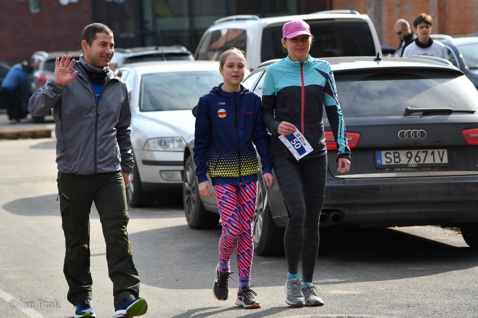 Zdjęcie w galerii na portalu naszraciborz.pl: Blisko 100 uczestników na starcie XIV Biegu Tropem Wilczym w Raciborzu wiadomości z regionu