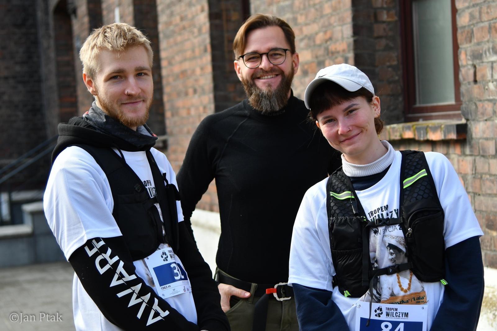 Zdjęcie w galerii na portalu naszraciborz.pl: Blisko 100 uczestników na starcie XIV Biegu Tropem Wilczym w Raciborzu wiadomości z regionu