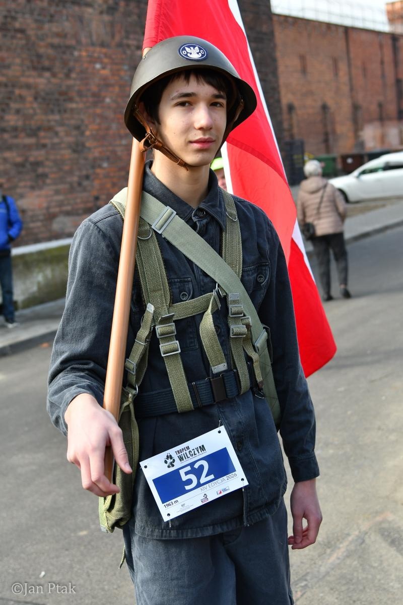 Zdjęcie w galerii na portalu naszraciborz.pl: Blisko 100 uczestników na starcie XIV Biegu Tropem Wilczym w Raciborzu wiadomości z regionu