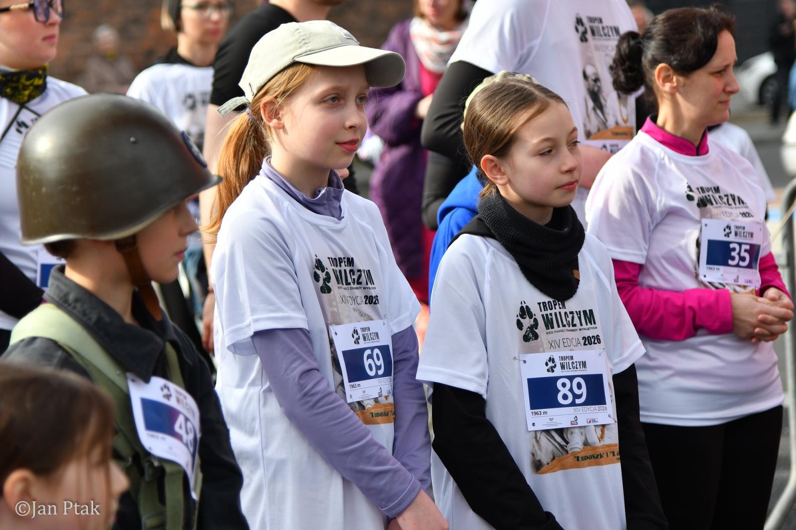 Zdjęcie w galerii na portalu naszraciborz.pl: Blisko 100 uczestników na starcie XIV Biegu Tropem Wilczym w Raciborzu wiadomości z regionu