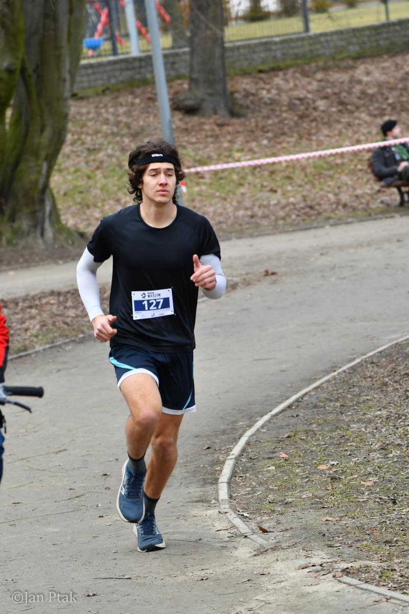 Zdjęcie w galerii na portalu naszraciborz.pl: Blisko 100 uczestników na starcie XIV Biegu Tropem Wilczym w Raciborzu wiadomości z regionu