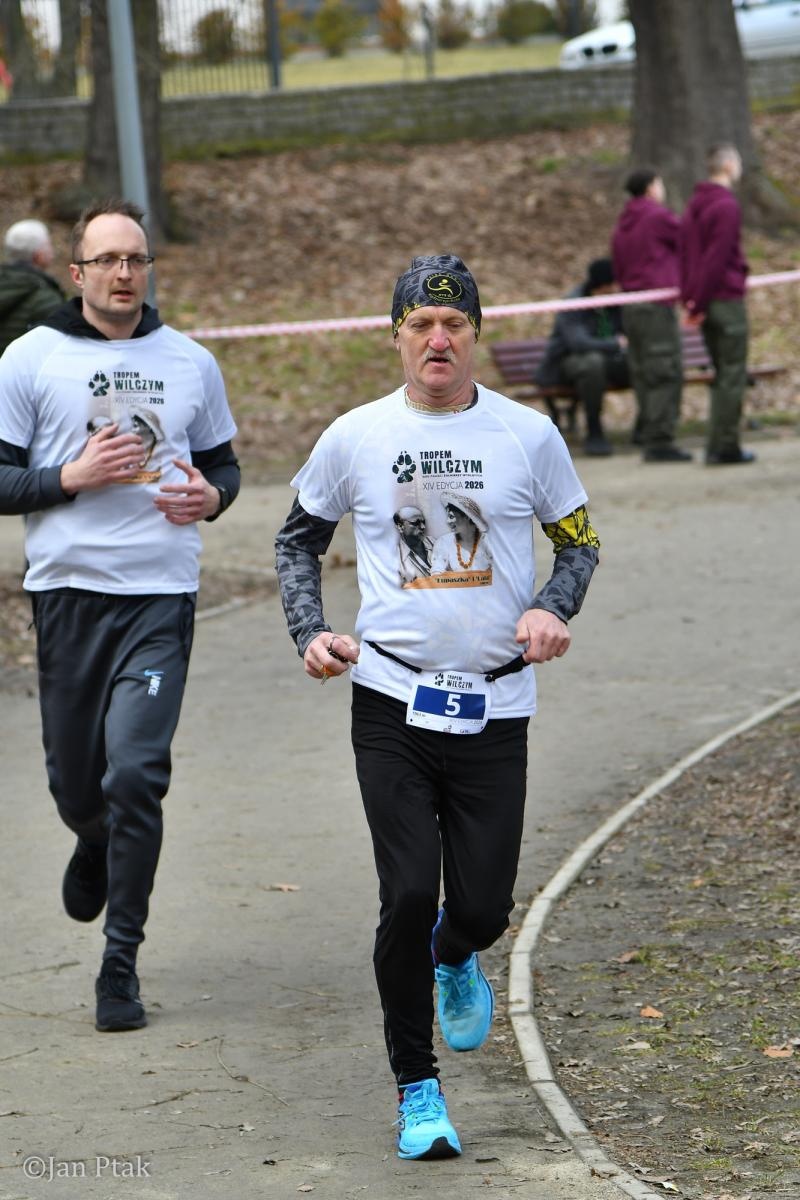 Zdjęcie w galerii na portalu naszraciborz.pl: Blisko 100 uczestników na starcie XIV Biegu Tropem Wilczym w Raciborzu wiadomości z regionu