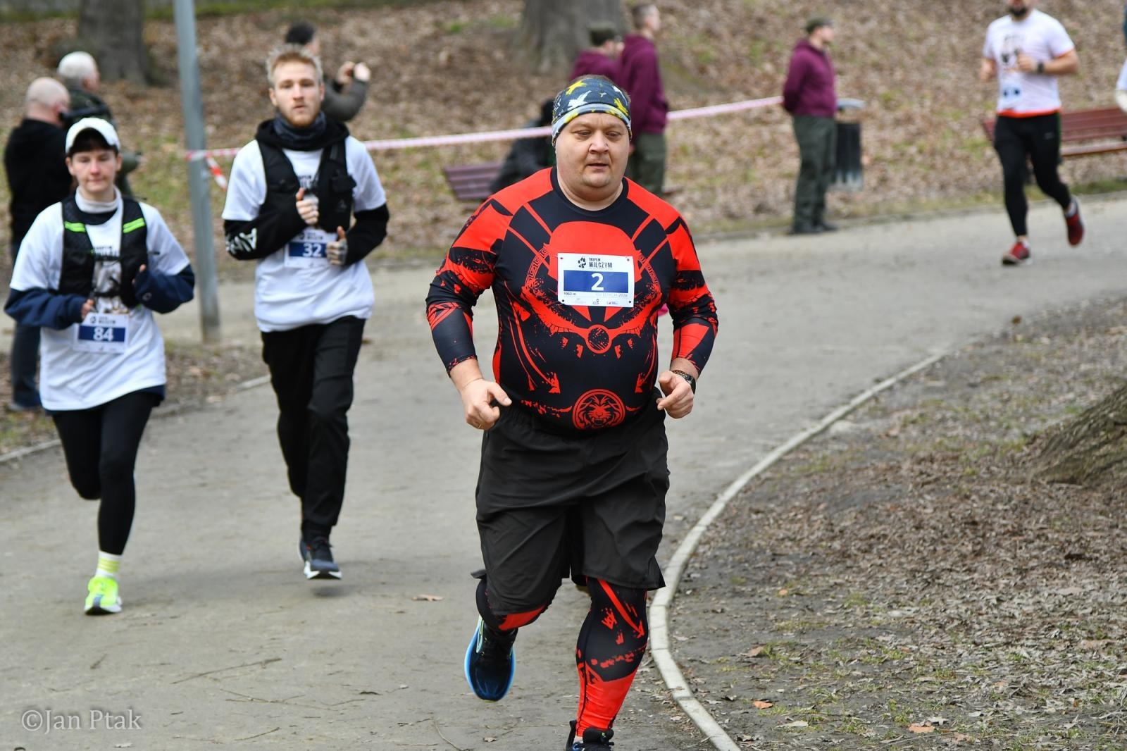 Zdjęcie w galerii na portalu naszraciborz.pl: Blisko 100 uczestników na starcie XIV Biegu Tropem Wilczym w Raciborzu wiadomości z regionu