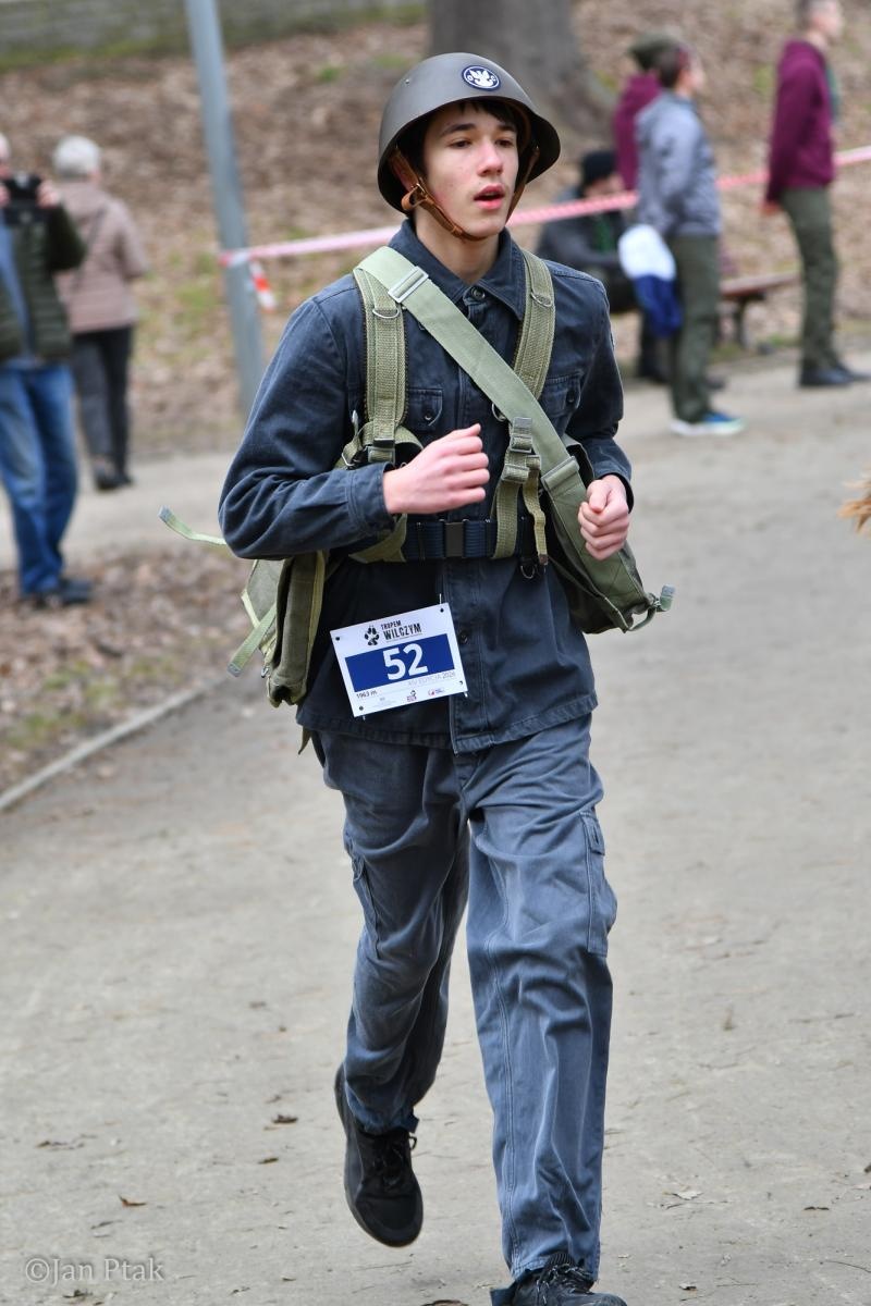 Zdjęcie w galerii na portalu naszraciborz.pl: Blisko 100 uczestników na starcie XIV Biegu Tropem Wilczym w Raciborzu wiadomości z regionu