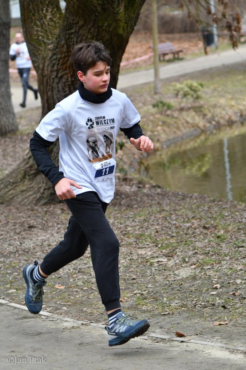 Zdjęcie w galerii na portalu naszraciborz.pl: Blisko 100 uczestników na starcie XIV Biegu Tropem Wilczym w Raciborzu wiadomości z regionu