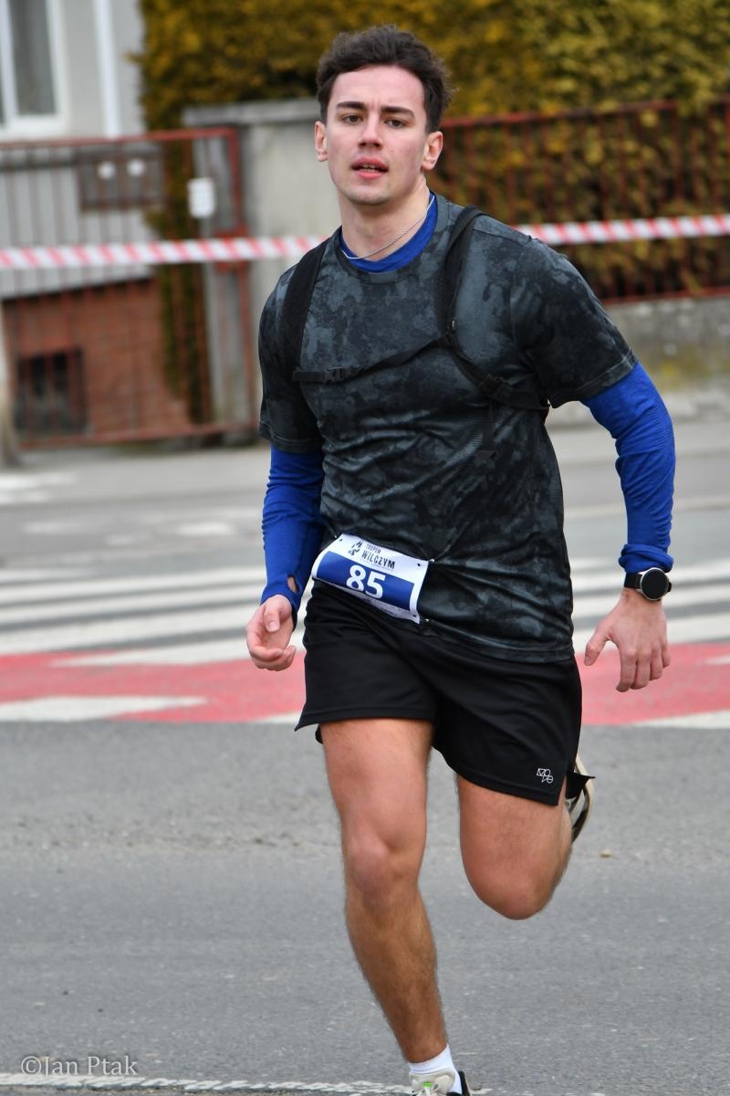 Zdjęcie w galerii na portalu naszraciborz.pl: Blisko 100 uczestników na starcie XIV Biegu Tropem Wilczym w Raciborzu wiadomości z regionu