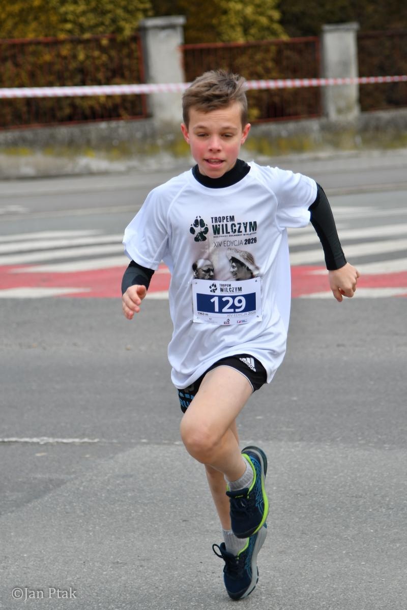 Zdjęcie w galerii na portalu naszraciborz.pl: Blisko 100 uczestników na starcie XIV Biegu Tropem Wilczym w Raciborzu wiadomości z regionu