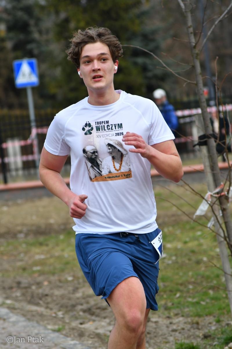 Zdjęcie w galerii na portalu naszraciborz.pl: Blisko 100 uczestników na starcie XIV Biegu Tropem Wilczym w Raciborzu wiadomości z regionu