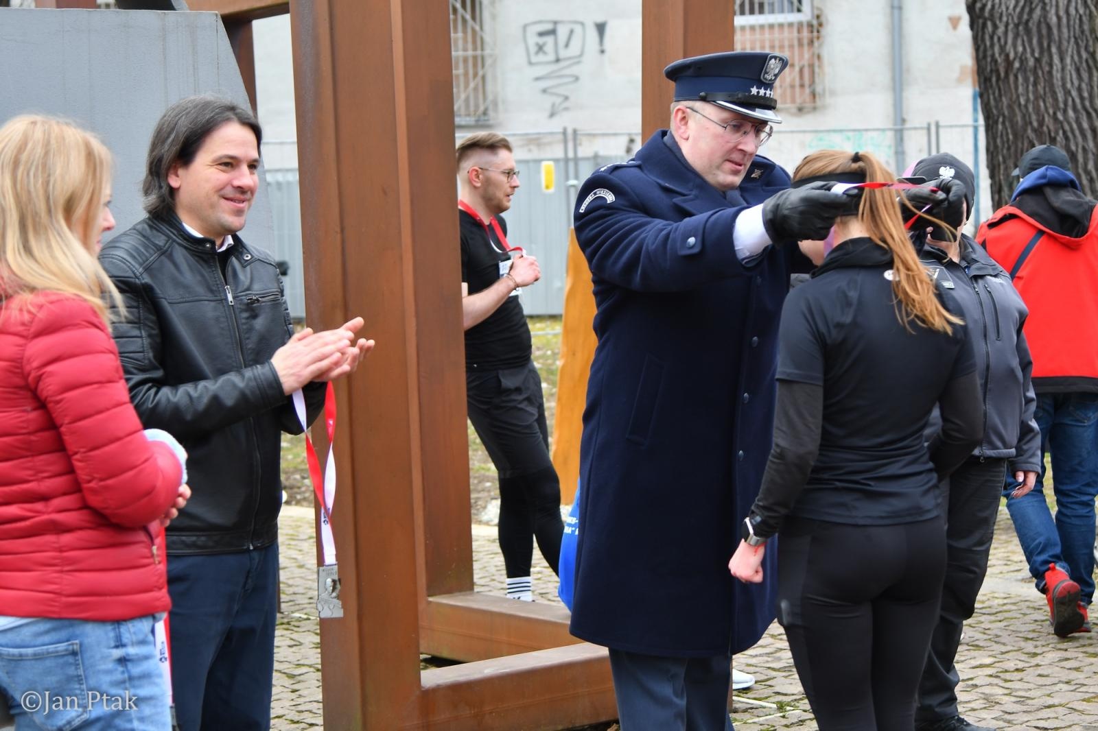 Zdjęcie w galerii na portalu naszraciborz.pl: Blisko 100 uczestników na starcie XIV Biegu Tropem Wilczym w Raciborzu wiadomości z regionu