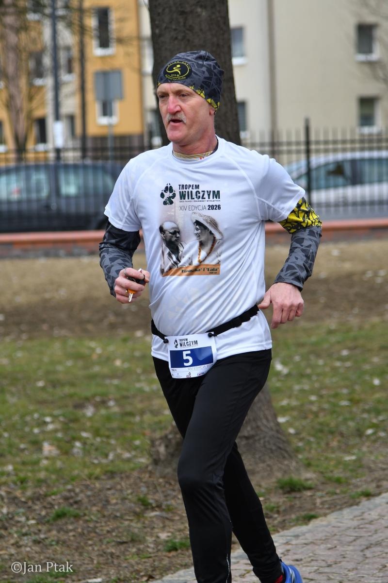 Zdjęcie w galerii na portalu naszraciborz.pl: Blisko 100 uczestników na starcie XIV Biegu Tropem Wilczym w Raciborzu wiadomości z regionu