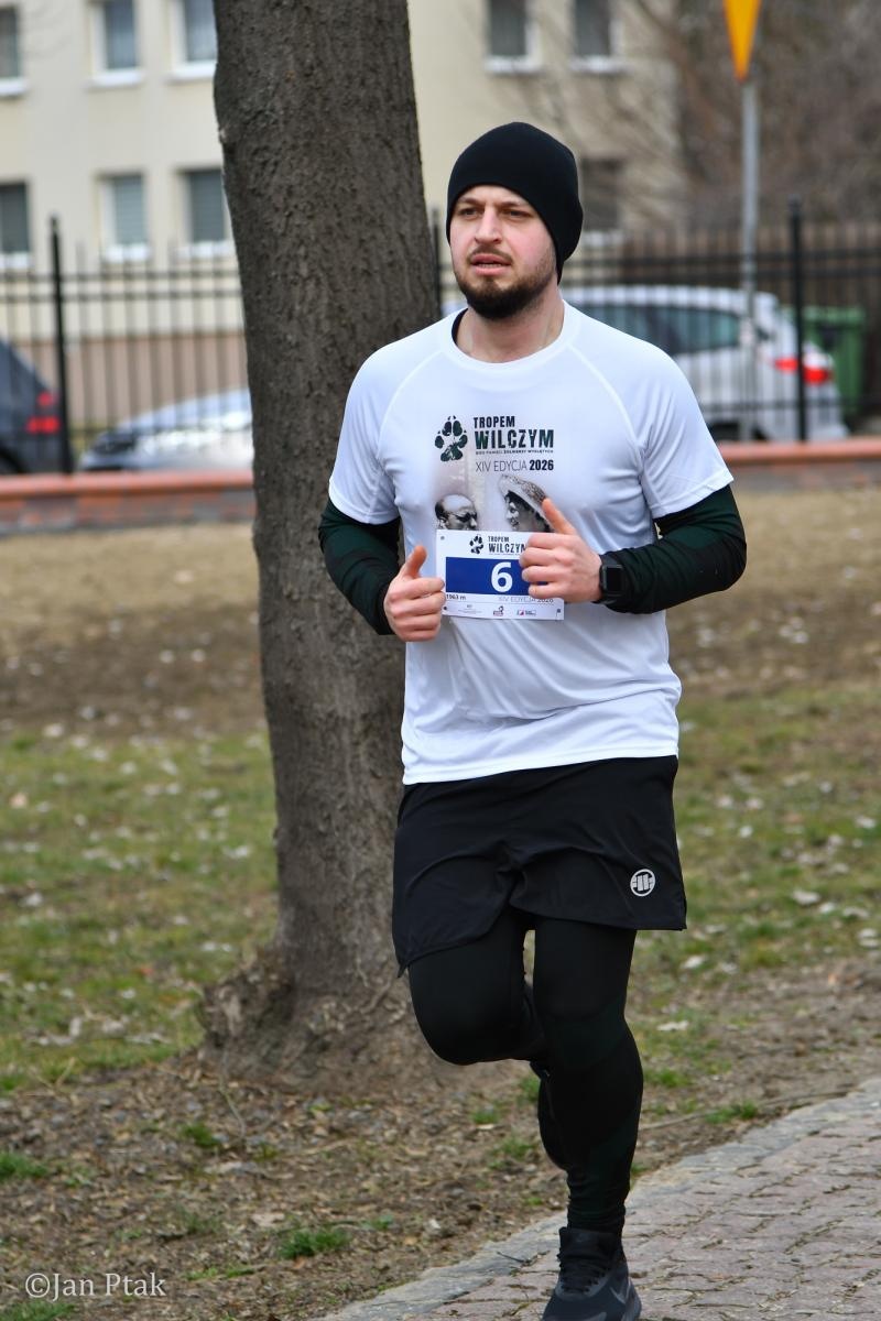 Zdjęcie w galerii na portalu naszraciborz.pl: Blisko 100 uczestników na starcie XIV Biegu Tropem Wilczym w Raciborzu wiadomości z regionu
