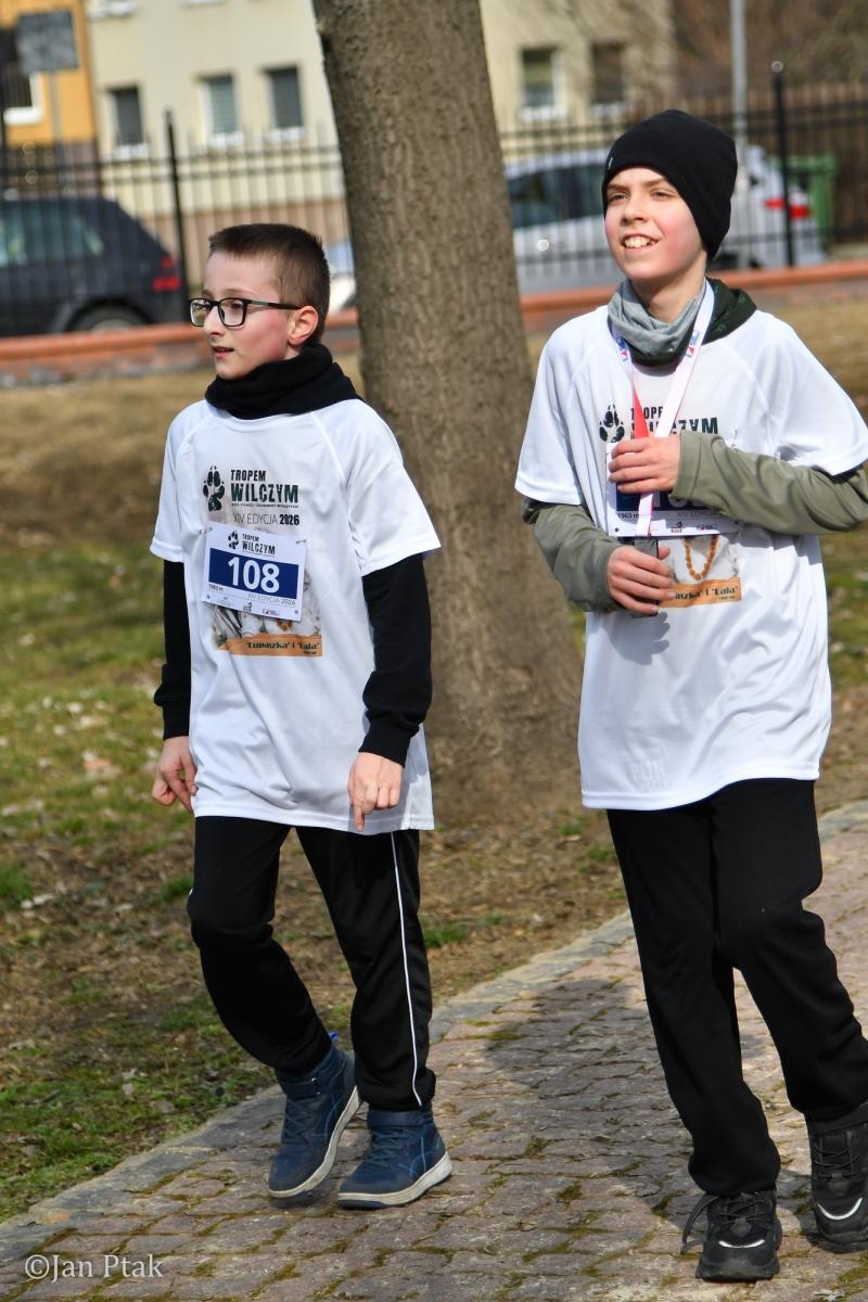 Zdjęcie w galerii na portalu naszraciborz.pl: Blisko 100 uczestników na starcie XIV Biegu Tropem Wilczym w Raciborzu wiadomości z regionu
