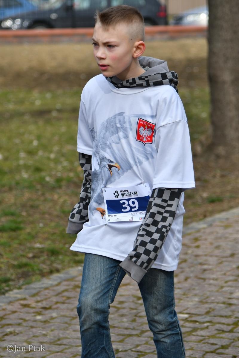 Zdjęcie w galerii na portalu naszraciborz.pl: Blisko 100 uczestników na starcie XIV Biegu Tropem Wilczym w Raciborzu wiadomości z regionu