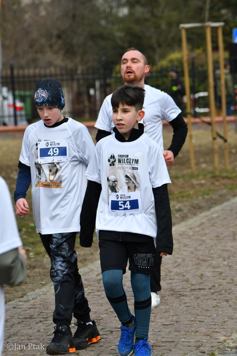 Zdjęcie w galerii na portalu naszraciborz.pl: Blisko 100 uczestników na starcie XIV Biegu Tropem Wilczym w Raciborzu wiadomości z regionu