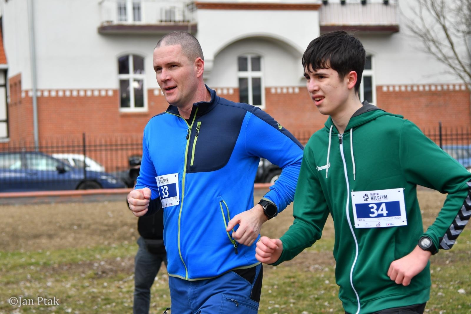Zdjęcie w galerii na portalu naszraciborz.pl: Blisko 100 uczestników na starcie XIV Biegu Tropem Wilczym w Raciborzu wiadomości z regionu