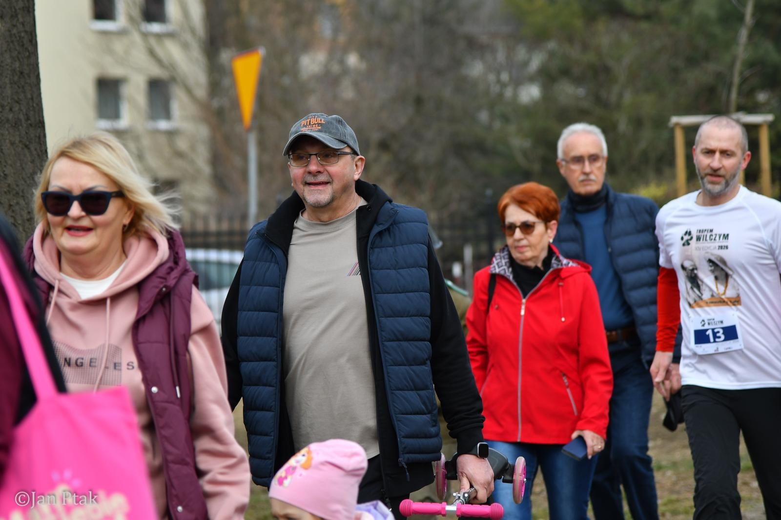 Zdjęcie w galerii na portalu naszraciborz.pl: Blisko 100 uczestników na starcie XIV Biegu Tropem Wilczym w Raciborzu wiadomości z regionu